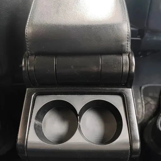Tylny cupholder E46
